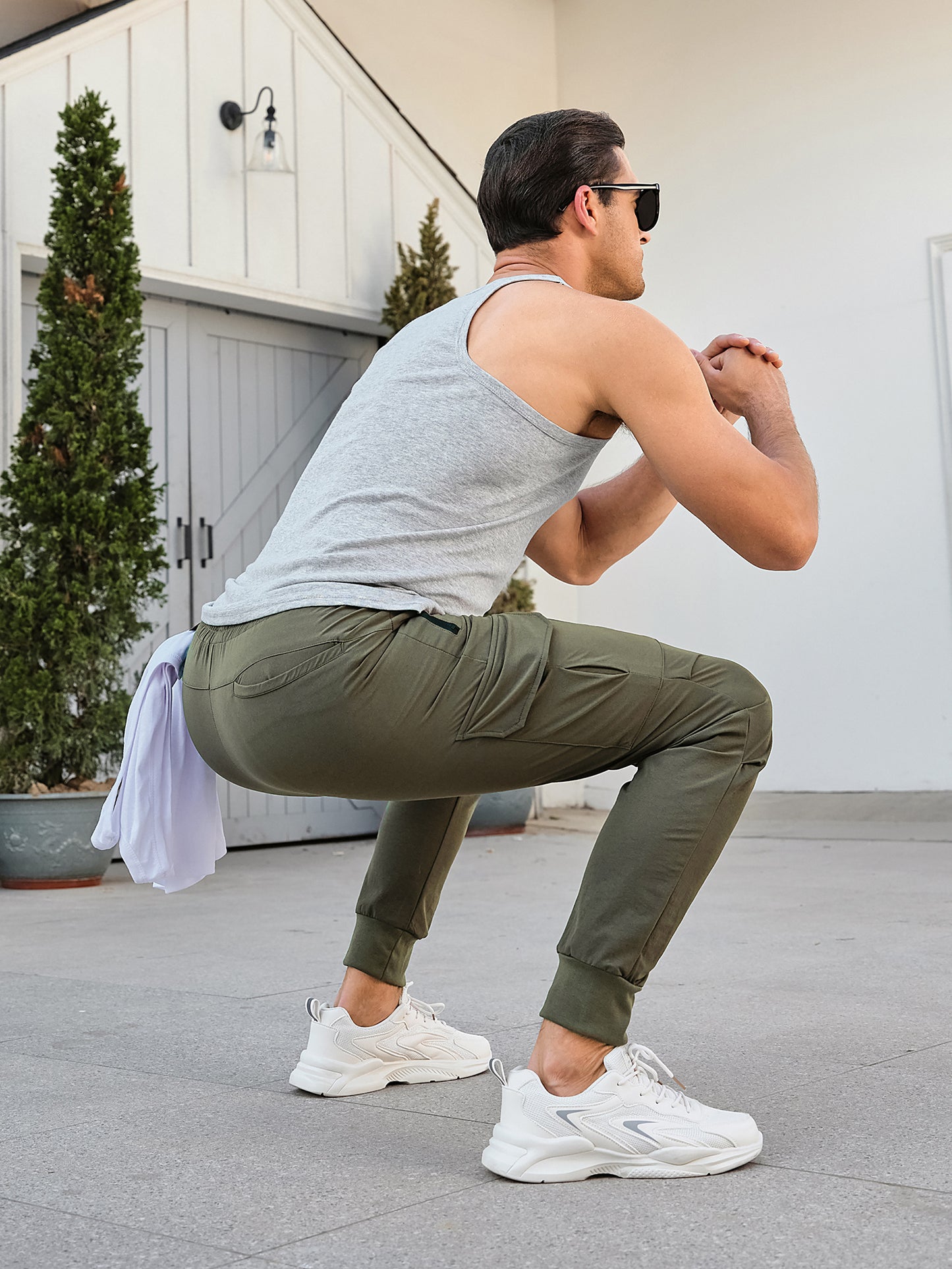 Men's Cargo Jogger Pants Stretch Sweatpants Slim Fit Tactical Pants with Zipper Pockets Casual Trousers